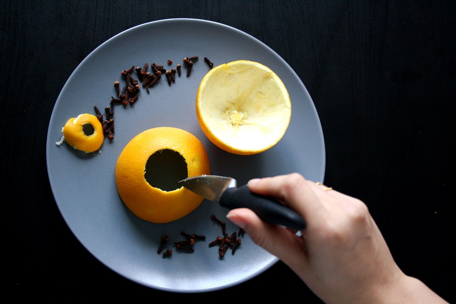 Orangenteelicht mit Nelken selber machen: Schritt 4